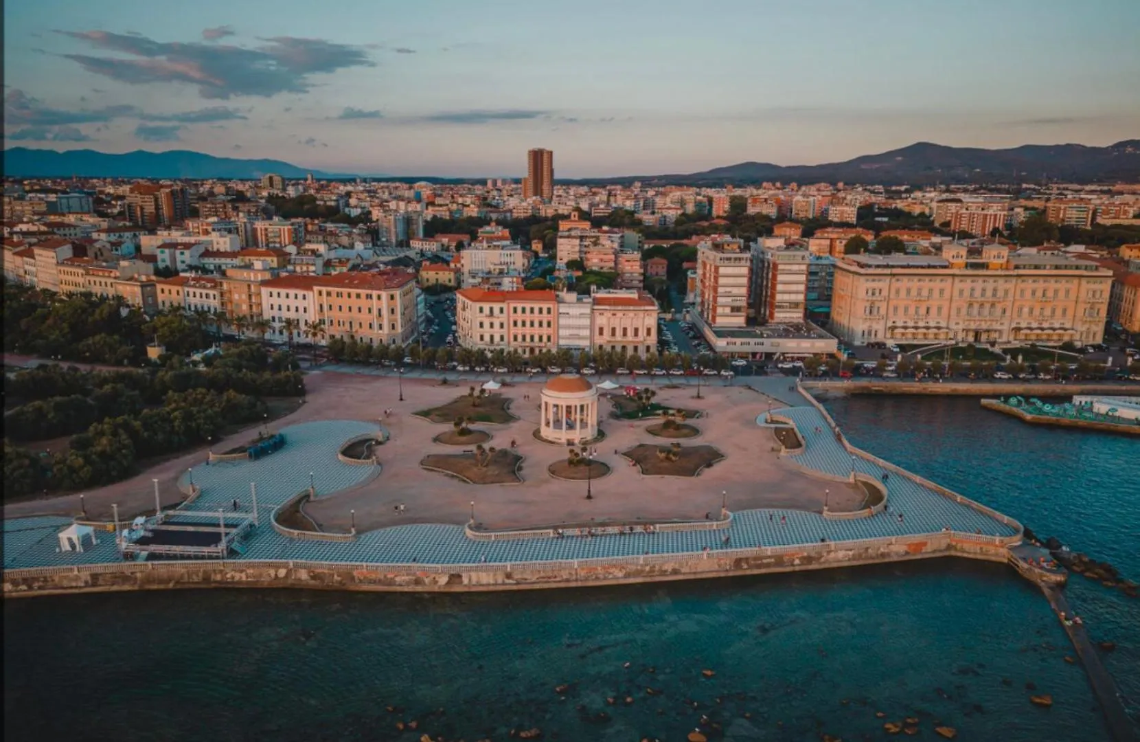 Sea Breeze Suites Livorno