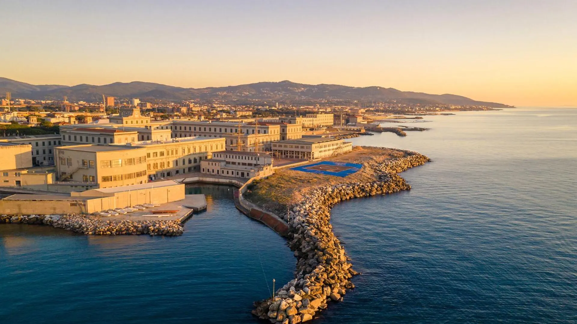 Sea Breeze Suites Livorno Casa de hóspedes